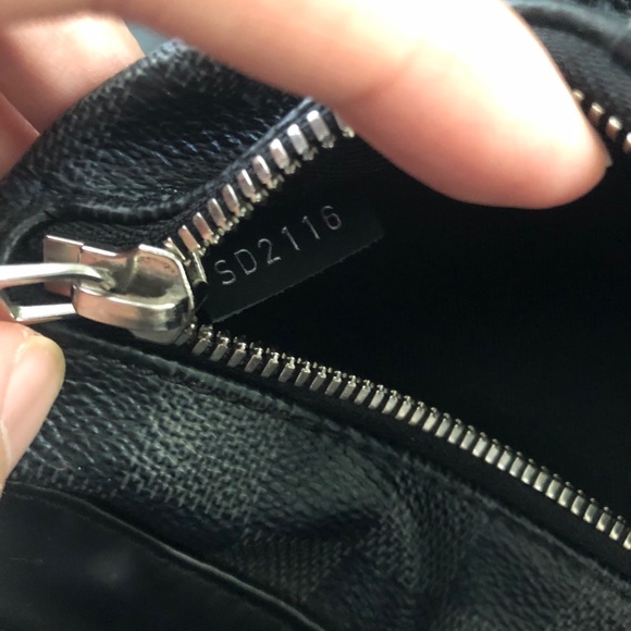 Louis Vuitton Josh Backpack - Picture 3 of 8